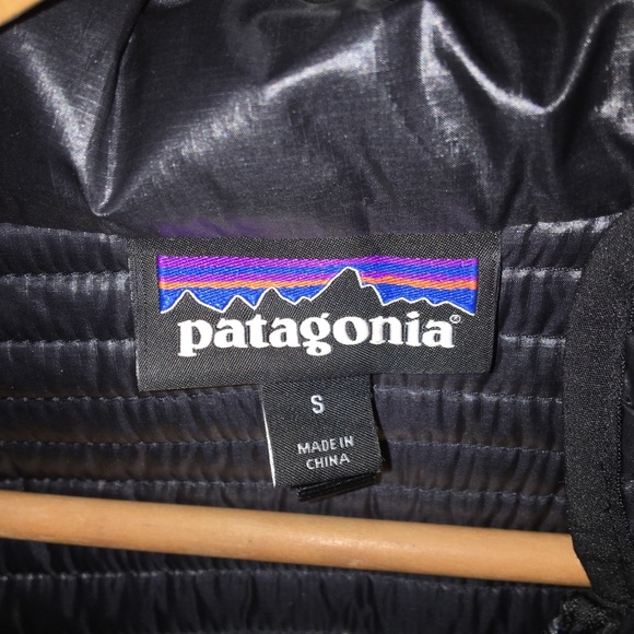 Women’s Patagonia Puffer Jacket - Picture 2 of 4